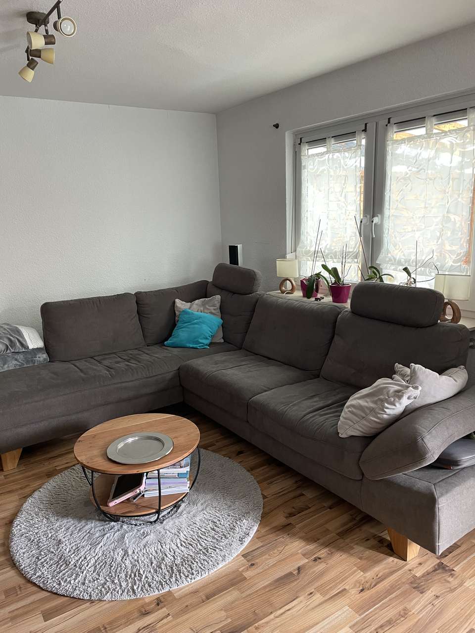 schöne familienfreundliche Doppelhaushälfte mit großem Garten Bussardweg 7, 70499 Stuttgart-Weilimdorf