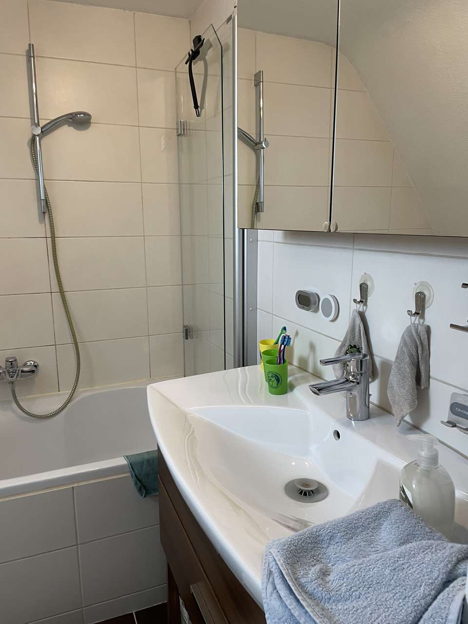 schöne familienfreundliche Doppelhaushälfte mit großem Garten Bussardweg 7, 70499 Stuttgart-Weilimdorf