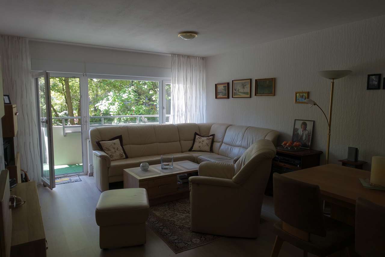 schicke 2-Zimmerwohnung mit sonnigem Balkon, Freiherr-von-Varnbühler-Str. 10, 71282 Hemmingen