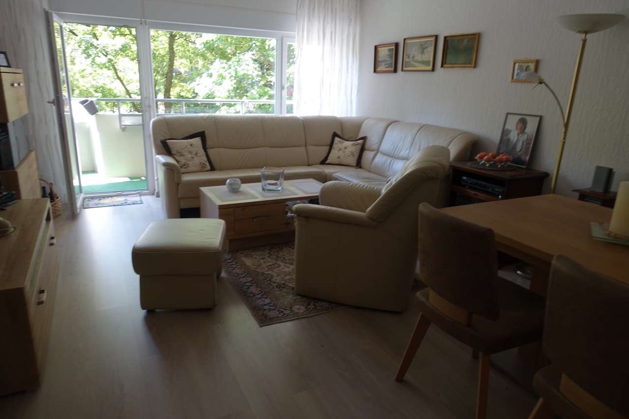 schicke 2-Zimmerwohnung mit sonnigem Balkon, Freiherr-von-Varnbühler-Str. 10, 71282 Hemmingen