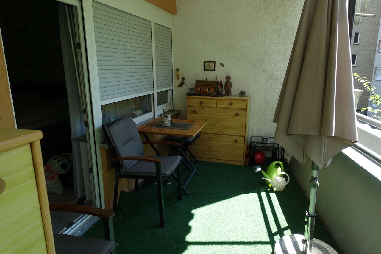 schicke 2-Zimmerwohnung mit sonnigem Balkon, Freiherr-von-Varnbühler-Str. 10, 71282 Hemmingen