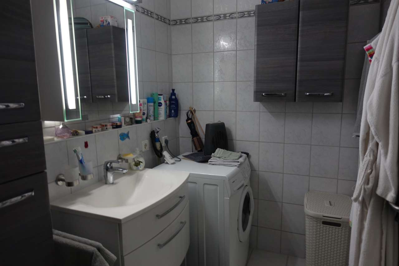 schicke 2-Zimmerwohnung mit sonnigem Balkon, Freiherr-von-Varnbühler-Str. 10, 71282 Hemmingen