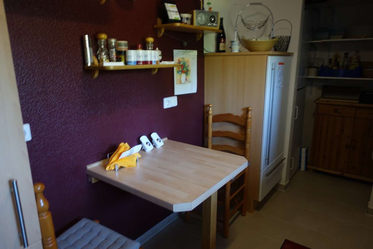 schicke 2-Zimmerwohnung mit sonnigem Balkon, Freiherr-von-Varnbühler-Str. 10, 71282 Hemmingen