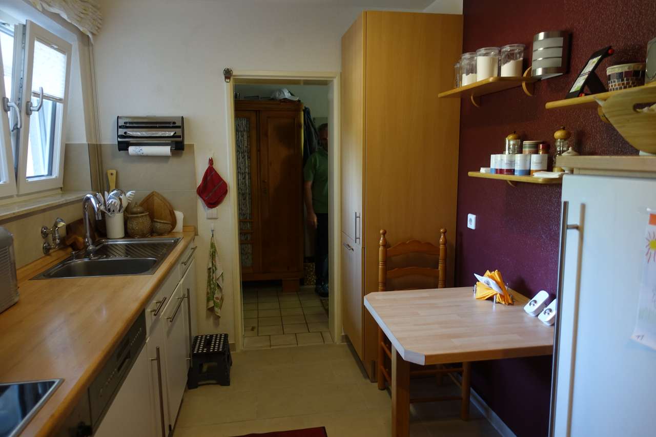 schicke 2-Zimmerwohnung mit sonnigem Balkon, Freiherr-von-Varnbühler-Str. 10, 71282 Hemmingen