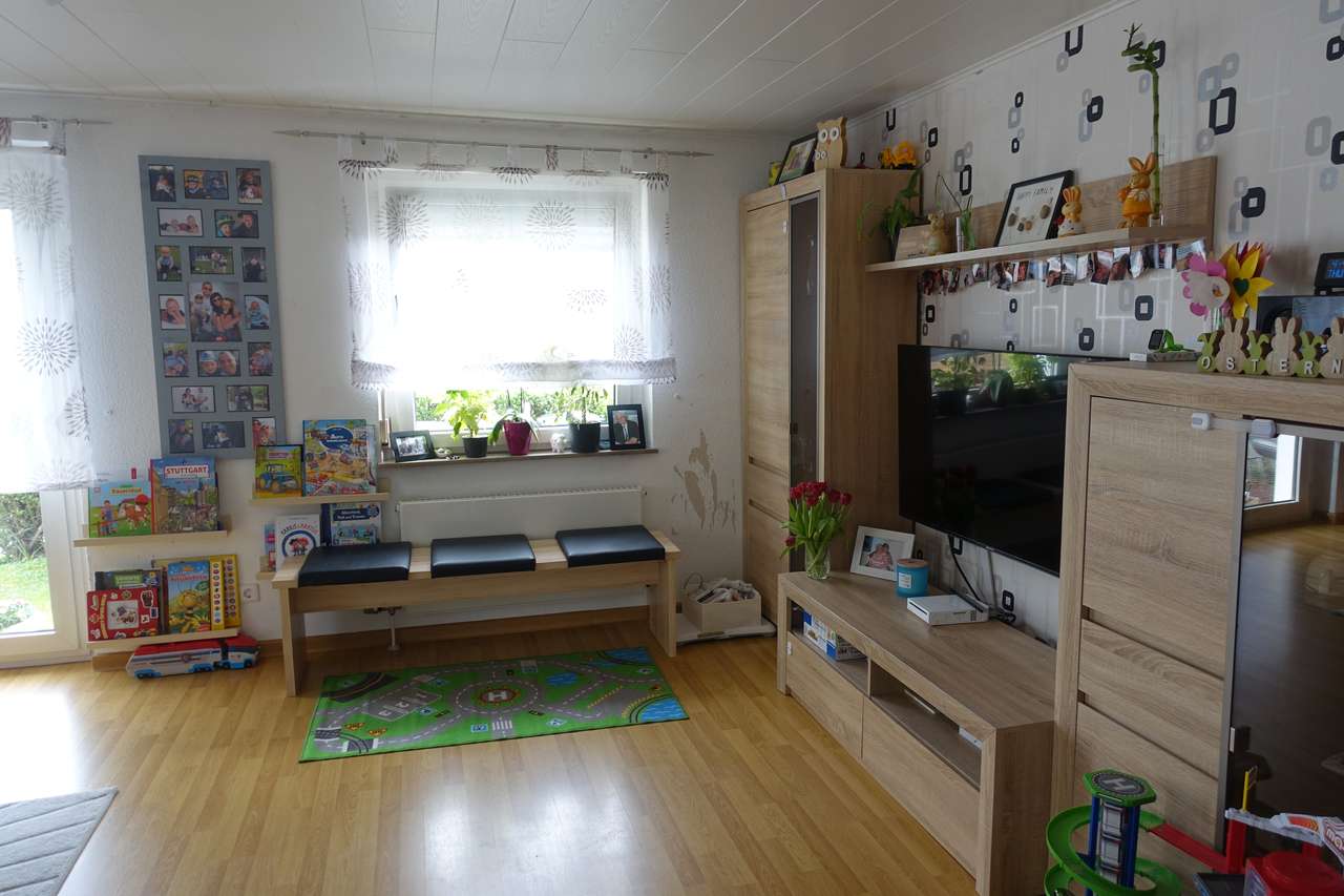 Schöne Doppelhaushälfte für die kleine Famillie, Burgenlandstr. 10, 70825 Korntal-Münchingen