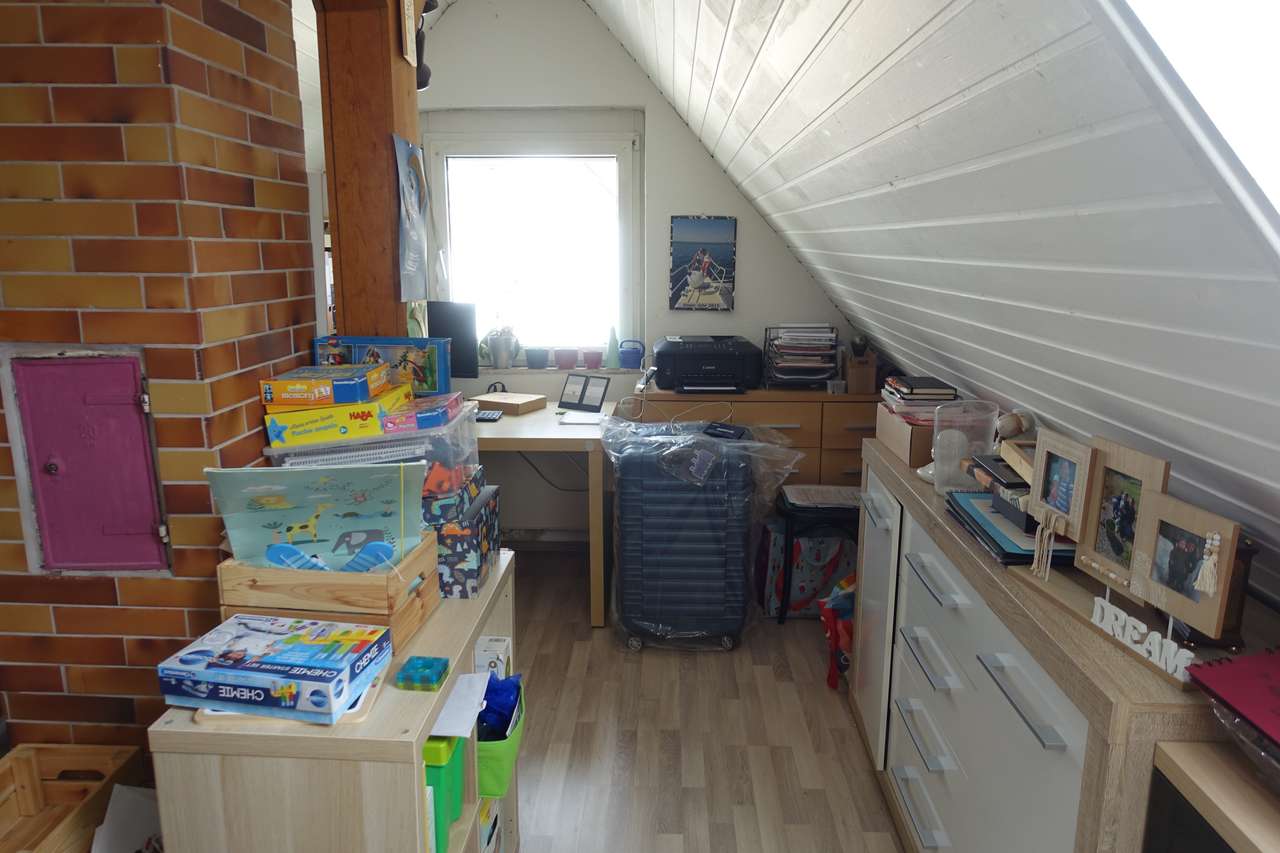 Schöne Doppelhaushälfte für die kleine Famillie, Burgenlandstr. 10, 70825 Korntal-Münchingen