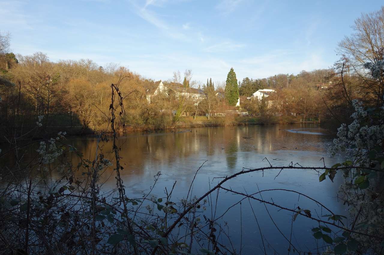 Sonnige und gemütliche 3-Zimmer-Dachgeschoßwohnung, Lindenbachstraße 71, 70499 Stuttgart-Weilimdorf