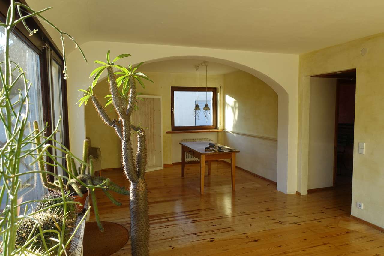 Sonnige und gemütliche 3-Zimmer-Dachgeschoßwohnung, Lindenbachstraße 71, 70499 Stuttgart-Weilimdorf