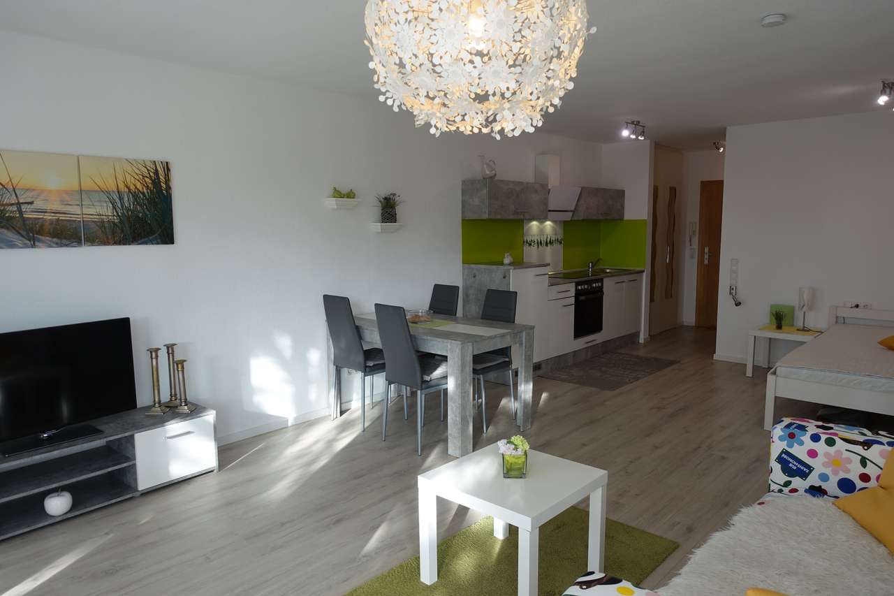 Schickes, großzügiges, komplett modern ausgestattetes 1-Zimmer-Apartment, Citylage, Stuttgarter Str. 73, 71638 Ludwigsburg