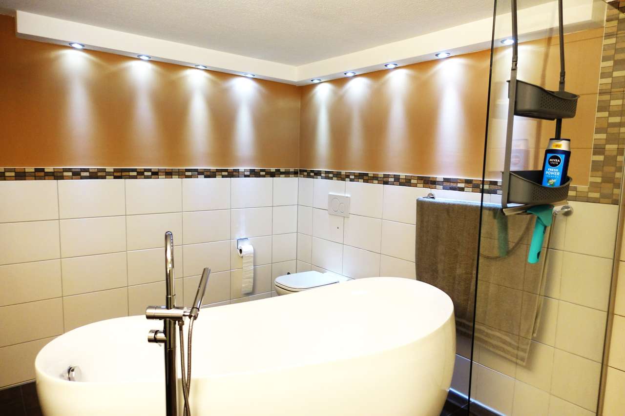 Top komplett renoviertes 5-Familienhaus in sonniger Lage KEINERLEI SANIERUNGSSTAU, Kantstr. 5, 73655 Plüderhausen