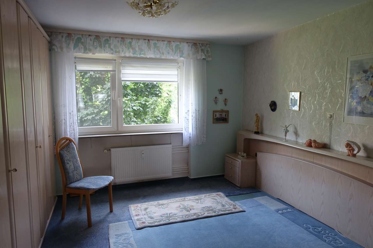 Schicke 3,5 Zimmerwohnung mit großem, sonnigen Balkon und Blick ins Grüne,         Hirschstr. 27, 71282 Hemmingen