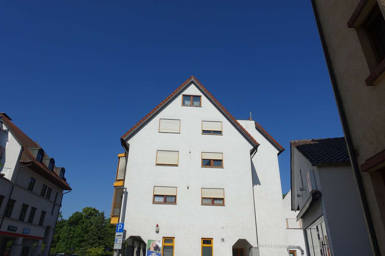 Schicke, gut geschnittene 2-Zimmer-Dachgeschoßwohnung mit sonniger Dachterrasse, Vaihinger Str. 16,                        71701 Schwieberdingen