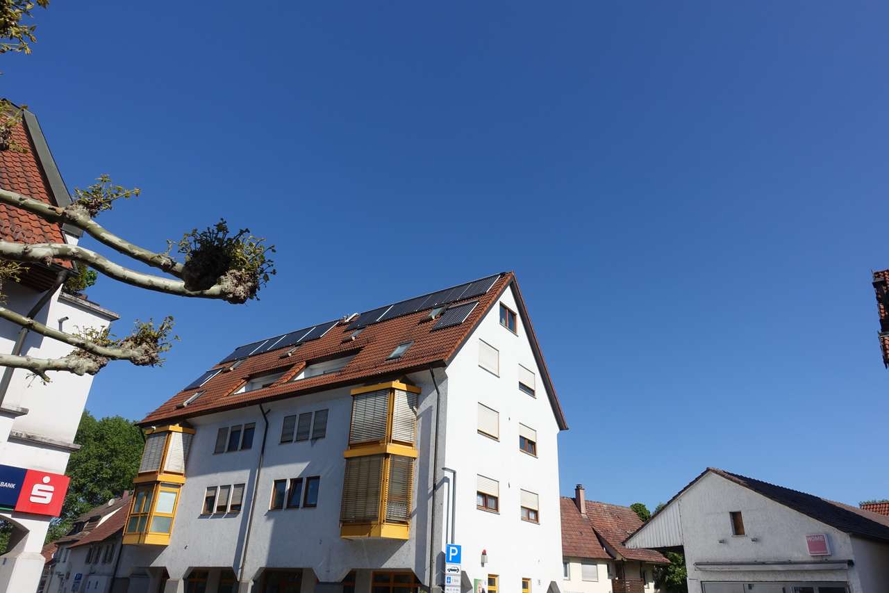 Schicke, gut geschnittene 2-Zimmer-Dachgeschoßwohnung mit sonniger Dachterrasse, Vaihinger Str. 16,                        71701 Schwieberdingen