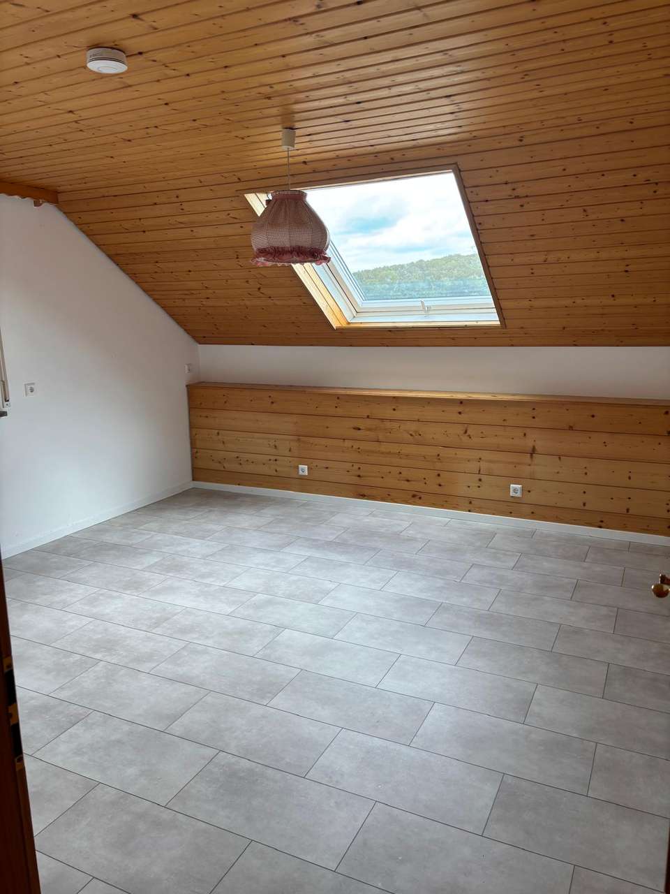 Repräsentative, freistehende Villa in herrlicher Süd-Aussichtslage mit großem Garten und Pool, Sonnenberg 35, 71735 Eberdingen-Nussdorf