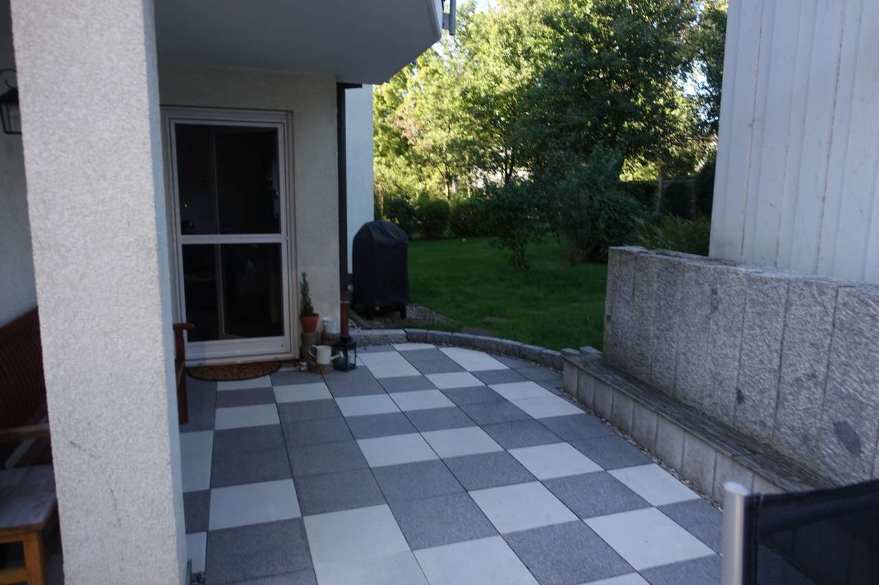 Schicke 4 Zimmer-Erdgeschoßwohnung im Herzen Ditzingens, Kreuzerstr. 4, 71254 Ditzingen