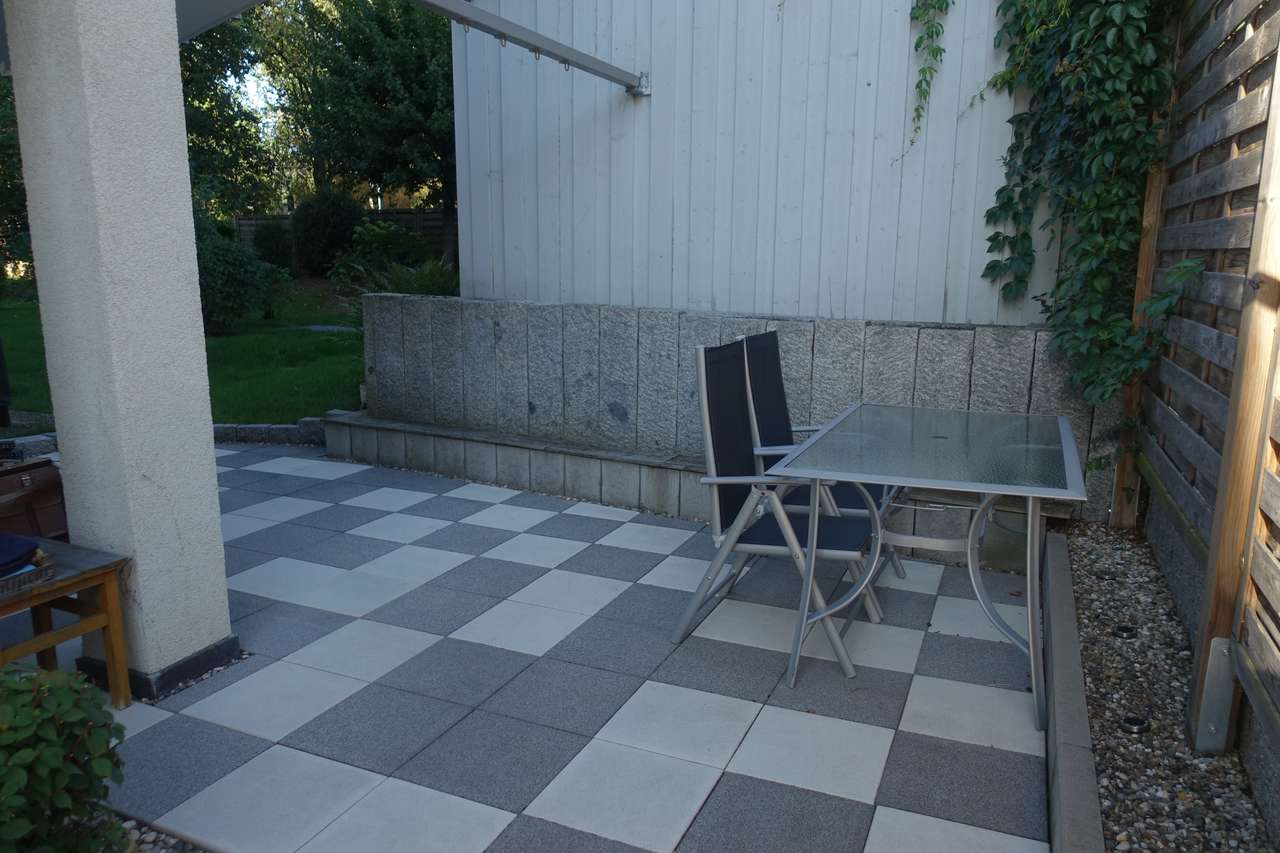 Schicke 4 Zimmer-Erdgeschoßwohnung im Herzen Ditzingens, Kreuzerstr. 4, 71254 Ditzingen