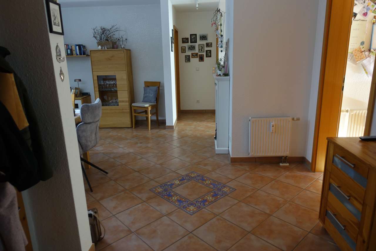Schicke 4 Zimmer-Erdgeschoßwohnung im Herzen Ditzingens, Kreuzerstr. 4, 71254 Ditzingen