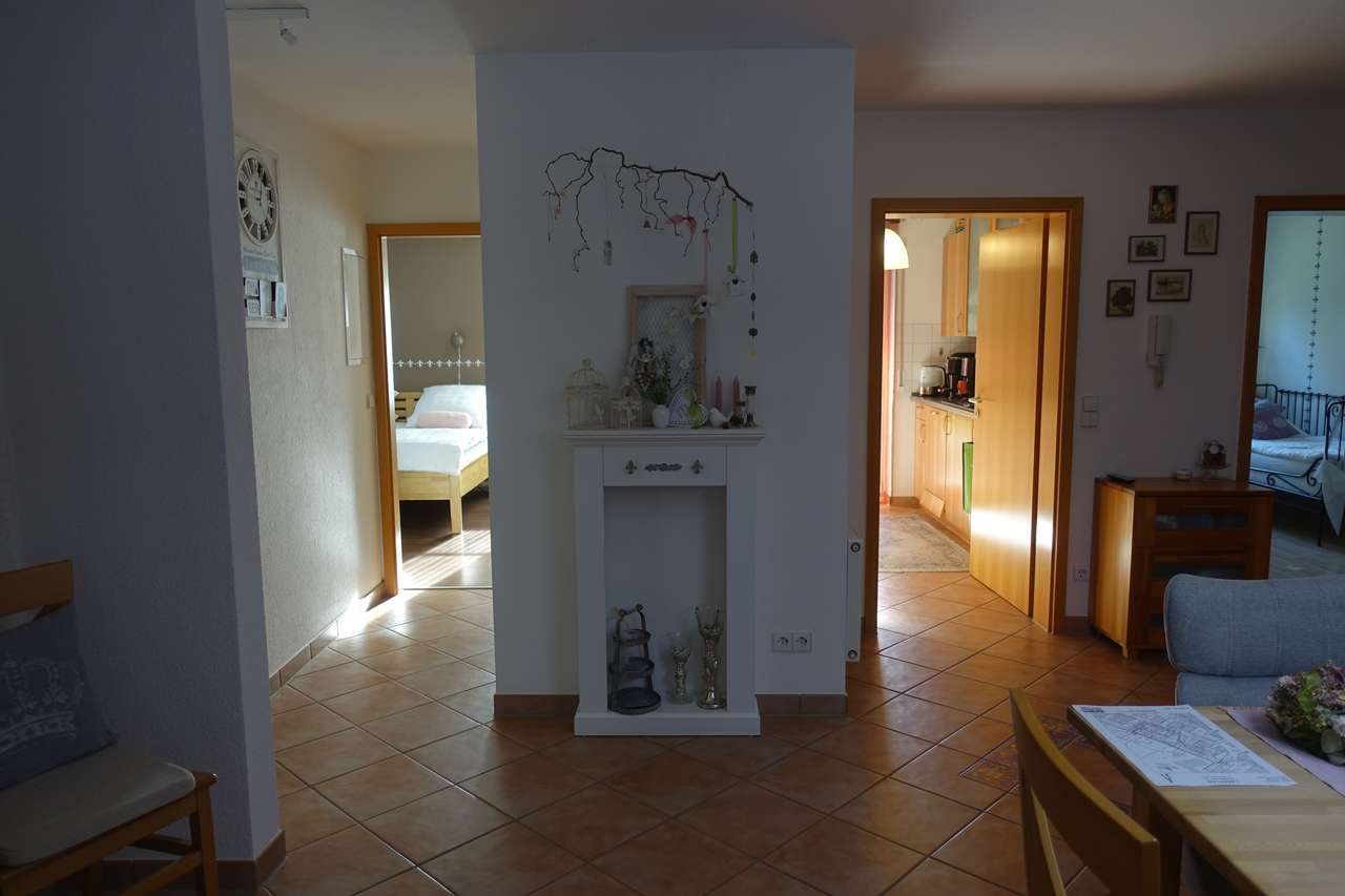 Schicke 4 Zimmer-Erdgeschoßwohnung im Herzen Ditzingens, Kreuzerstr. 4, 71254 Ditzingen