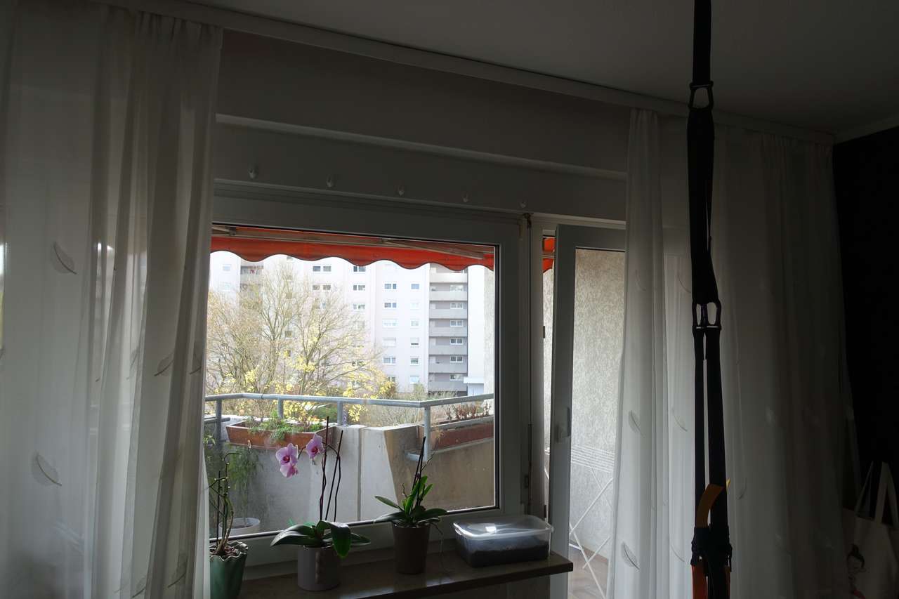 Sonnige 3,5-Zimmerwohnung mit großem Balkon, Freiherr-von-Varnbüler-Str. 8, 71282 Hemmingen