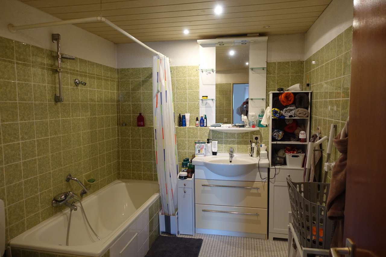 Sonnige 3,5-Zimmerwohnung mit großem Balkon, Freiherr-von-Varnbüler-Str. 8, 71282 Hemmingen