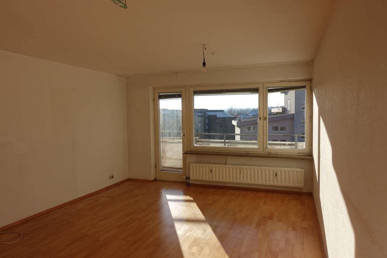 Hübsche 2-Zimmerwohnung mit sonnigem Balkon, Freiherr-von-Varnbüler-Str. 10, 71282 Hemmingen