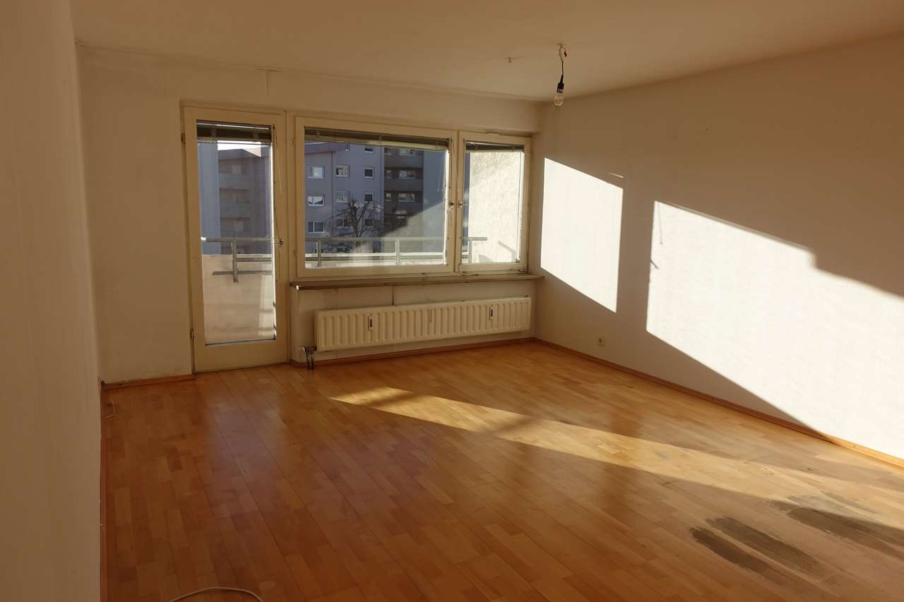 Hübsche 2-Zimmerwohnung mit sonnigem Balkon, Freiherr-von-Varnbüler-Str. 10, 71282 Hemmingen