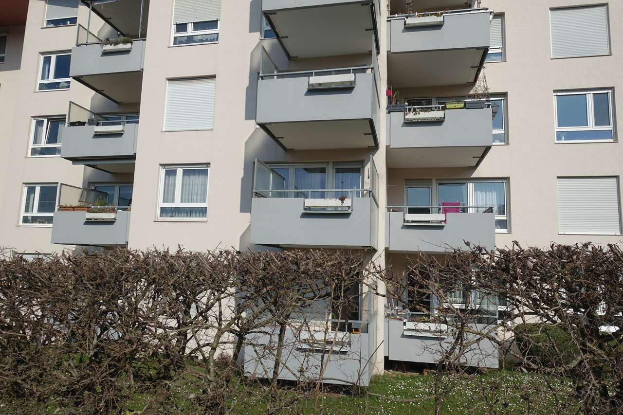 Gut geschnittene 2,5-Zimmerwohnung mit sonnigem Balkon, Seestr. 55, 71282 Hemmingen