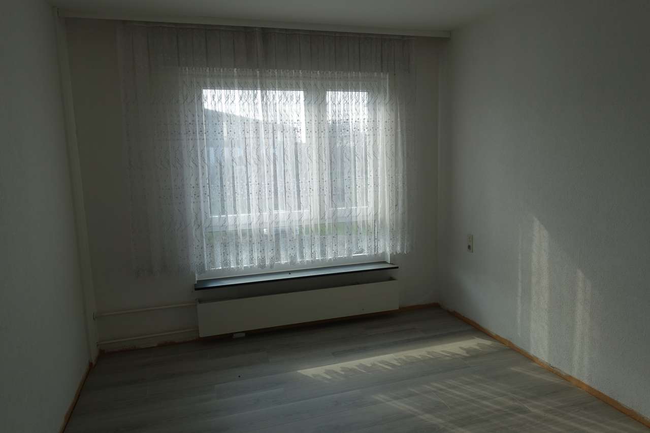 Gut geschnittene 2,5-Zimmerwohnung mit sonnigem Balkon, Seestr. 55, 71282 Hemmingen