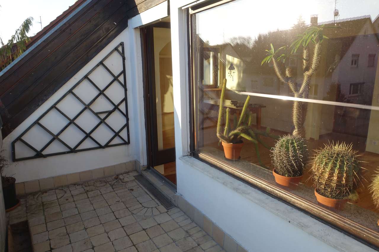 schöner sonniger Balkon