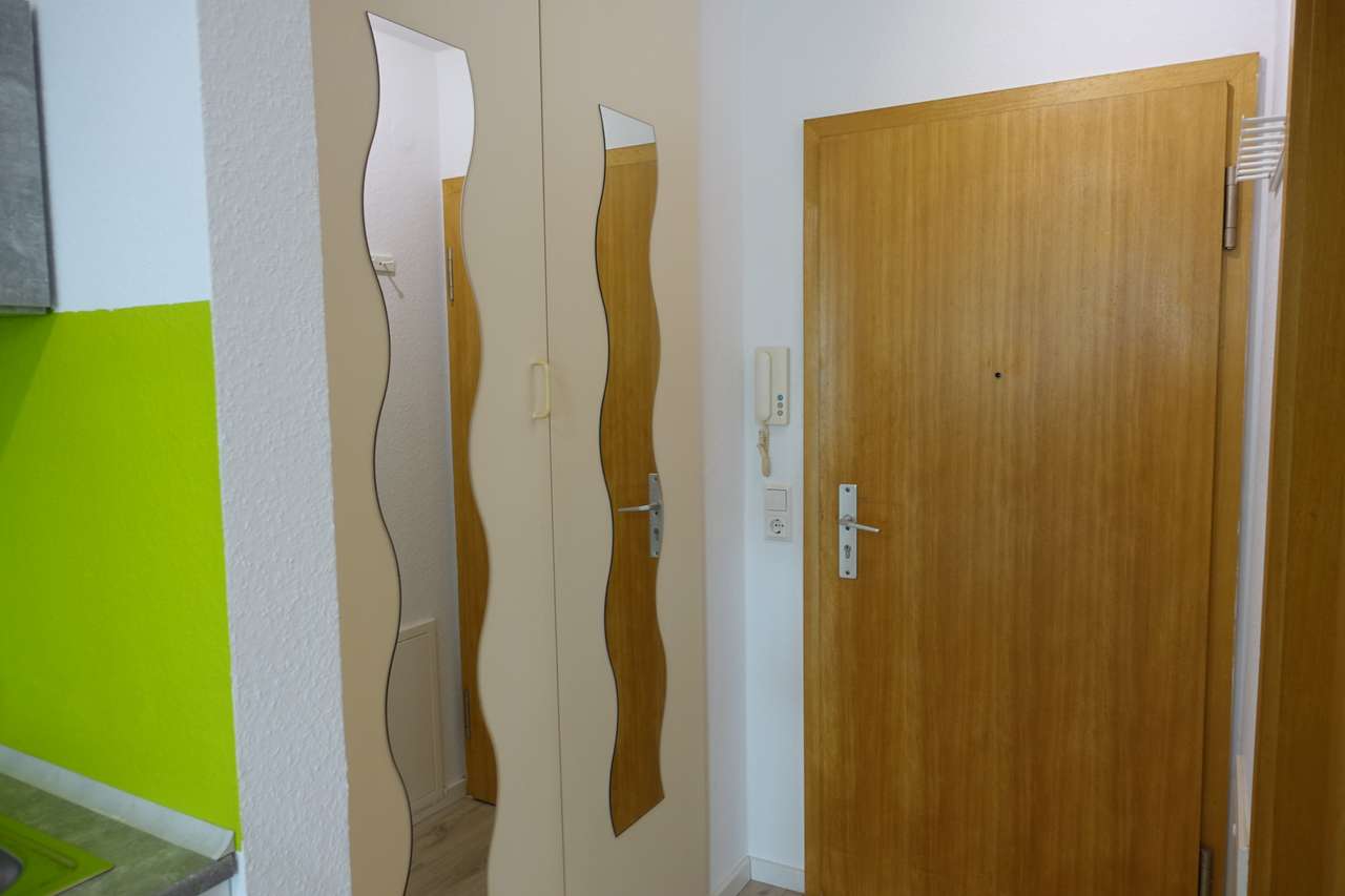 Eingangsbereich mit Kleiderschrank