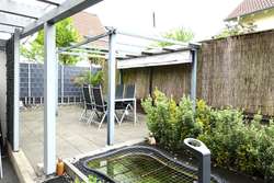 Terrasse mit Pergola