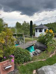 mit Pavillon und Teich mit Pavillon und Teich
