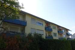 Hausansicht mit Balkon Hausansicht mit Balkon