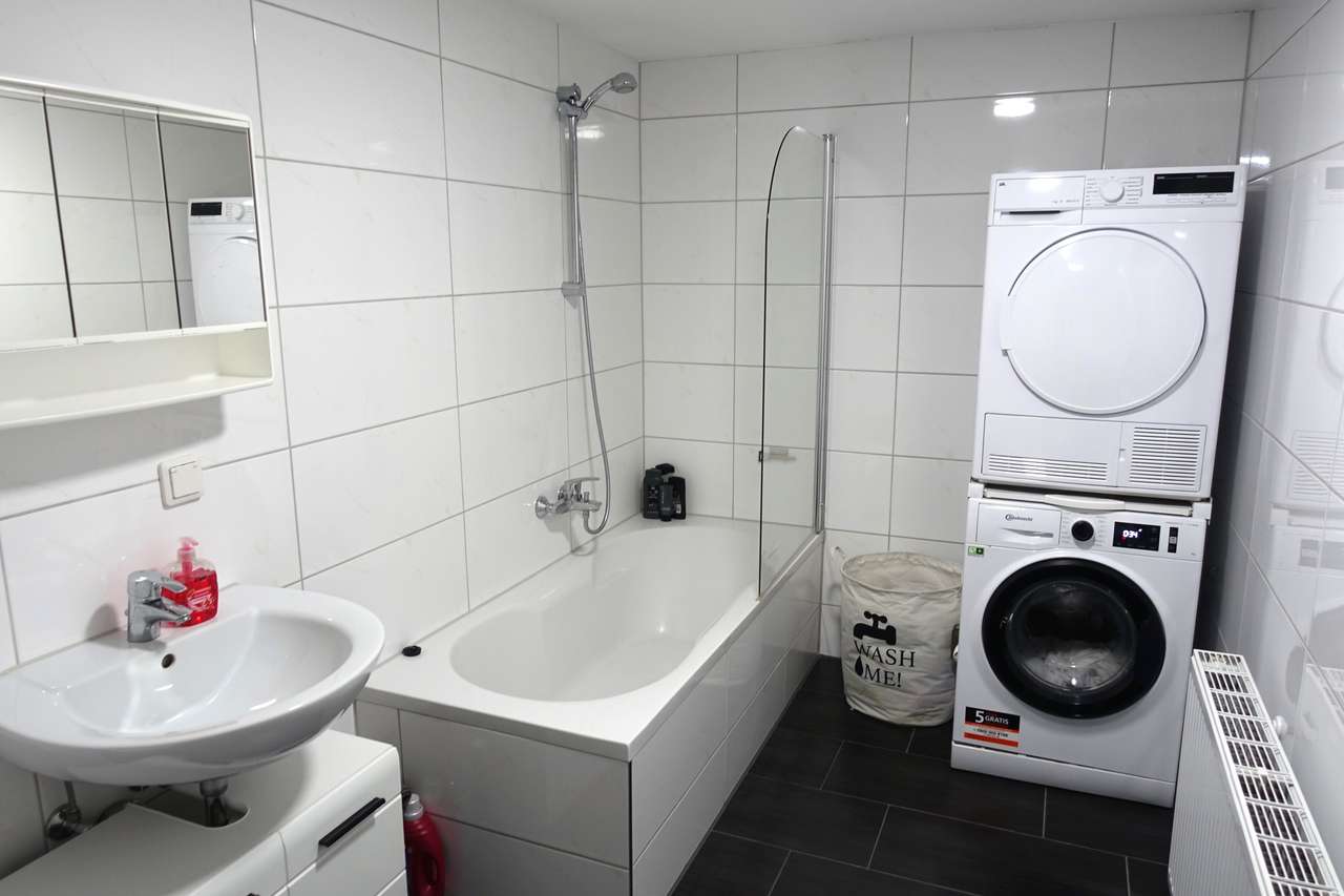 Badezimmer 1. OG WE3 Badezimmer 1. OG WE3