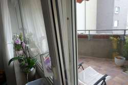 sonniger Balkon mit Markise sonniger Balkon mit Markise