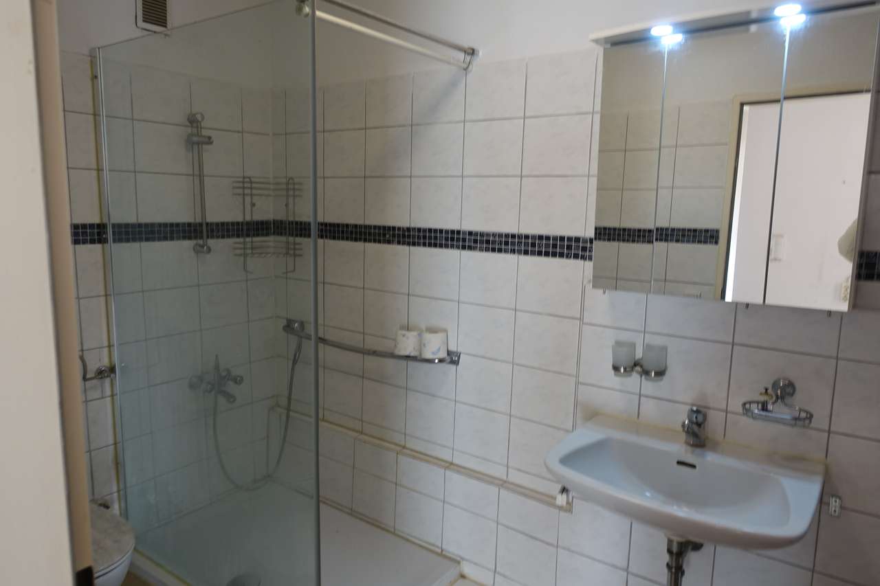 Hübsche 2-Zimmerwohnung mit sonnigem Balkon, Freiherr-von-Varnbüler-Str. 10, 71282 Hemmingen