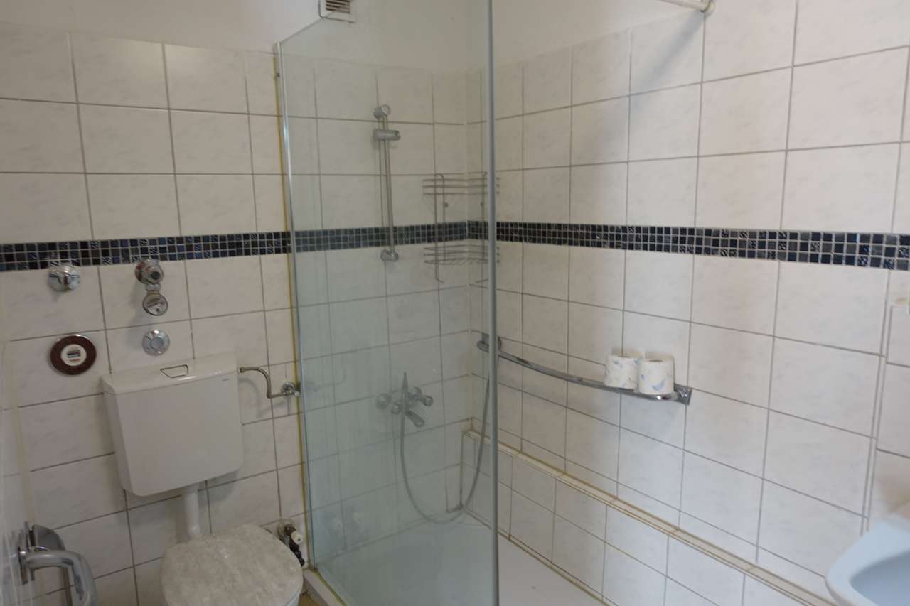 Hübsche 2-Zimmerwohnung mit sonnigem Balkon, Freiherr-von-Varnbüler-Str. 10, 71282 Hemmingen