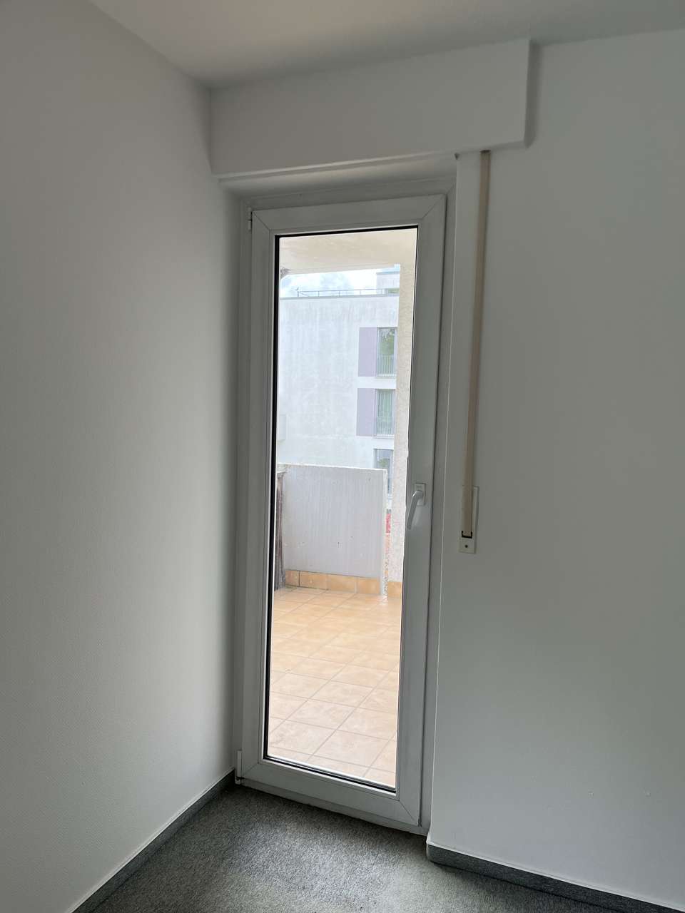mit Ausgang zum Balkon mit Ausgang zum Balkon