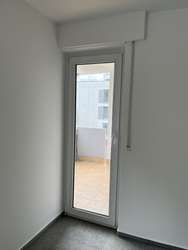 mit Ausgang zum Balkon mit Ausgang zum Balkon